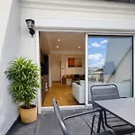 With Exclusive Terrace - Le Marais Париж