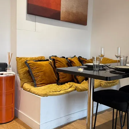 With Exclusive Terrace - Le Marais Париж