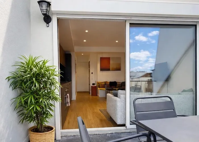 With Exclusive Terrace - Le Marais Париж